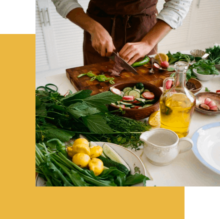 chef cuisiner en train de préparer un repas 